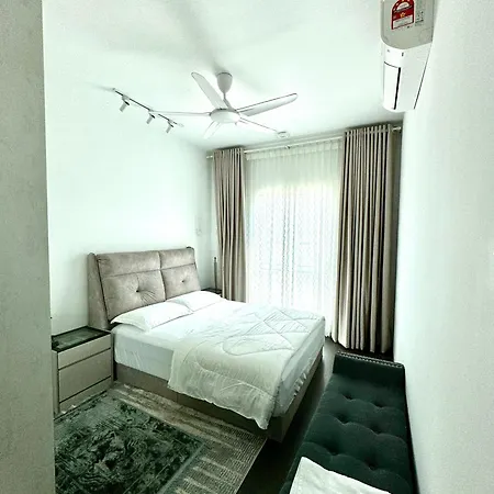 Livistona Luxe Apartment Permatang Pauh Exterior photo