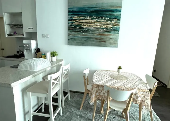 Livistona Luxe Apartment