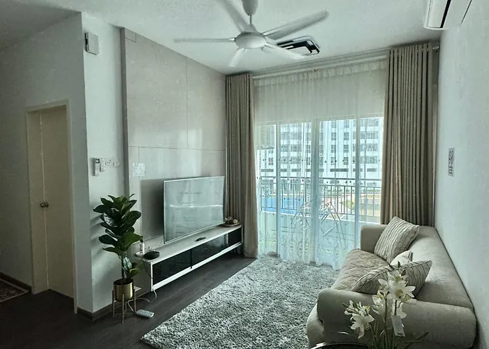 Livistona Luxe Apartment