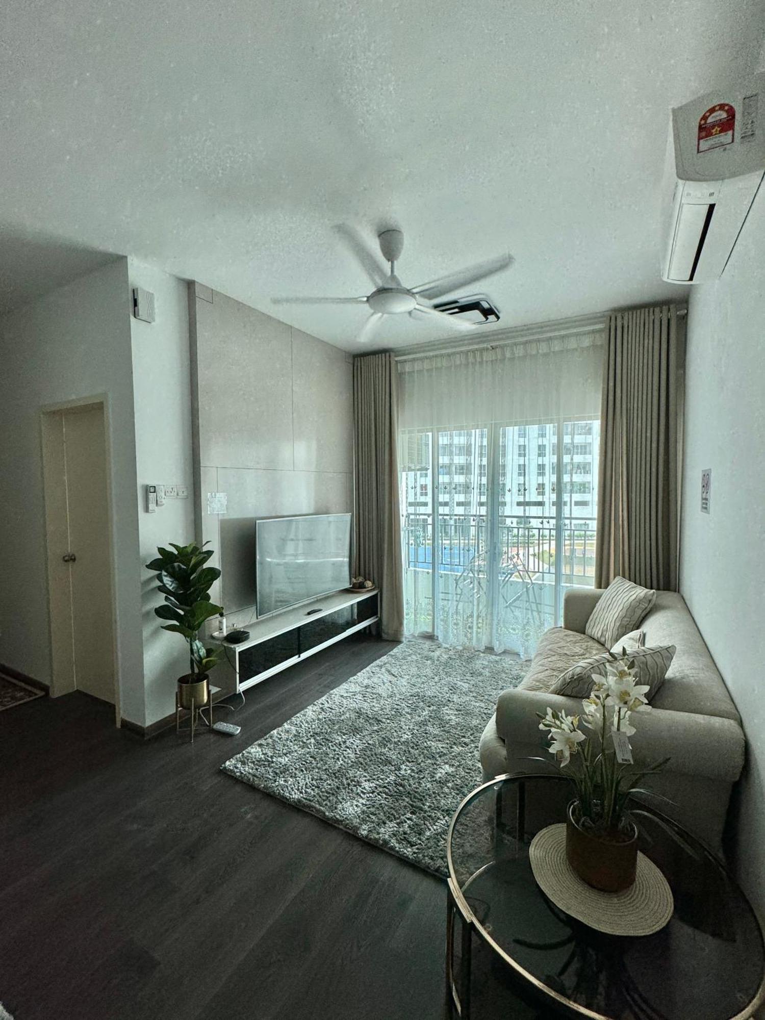 Livistona Luxe Apartment Permatang Pauh